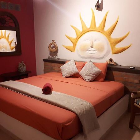 Margaritas Hostel Пуэрто-Вальярта Экстерьер фото